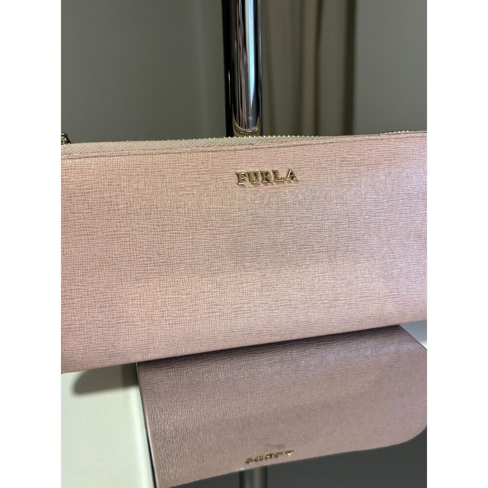 Furla Rose Pink Textured Leather Zipper Wallet